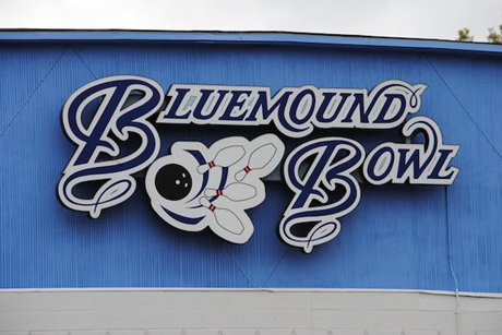 Bluemound Bowl Brookfield logo
