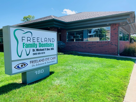 Freeland Eye Care logo